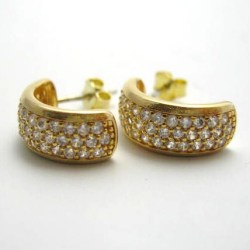 ピアス メラニーピアス